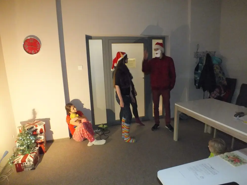 Szkoła języka angielskiego dla dzieci odwiedziny mikołaja Matrix English img