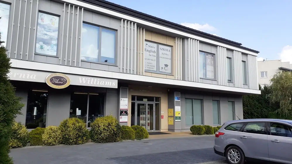 szkoła języka angielskiego Matrix English for you wejście do budynku 2